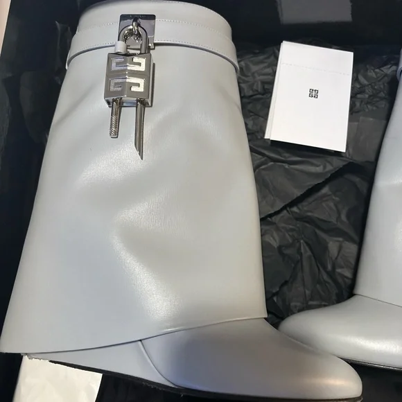 Stylish Gray Leather Boots with Buckle - Picture 3 of 5